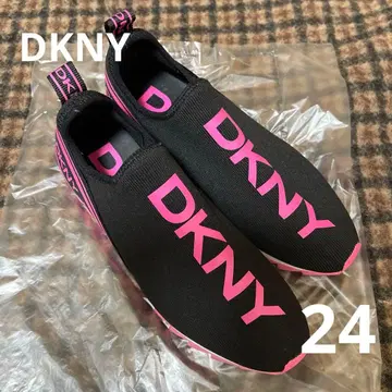 DKNY 블랙 핑크 슬립온 스니커즈