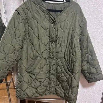 올리브 그린 퀼팅 자켓