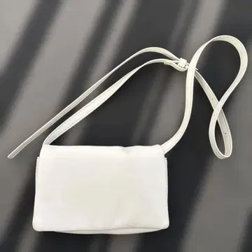 미사용 개럴개런트 2.718 숄더백