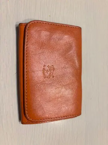 일비종떼 IL BISONTE 오렌지 가죽 명함지갑 접이식