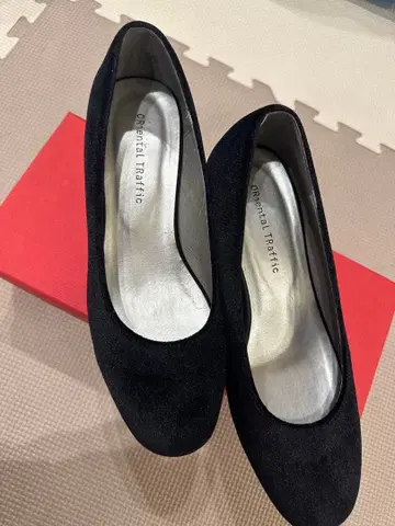 Oriental Traffic 블랙 펌프스 37인치