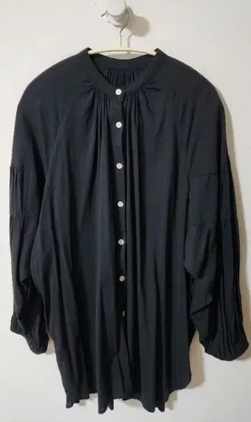 [ yuki x HAPTIC ] 면 레이온 개더 셔츠  블랙