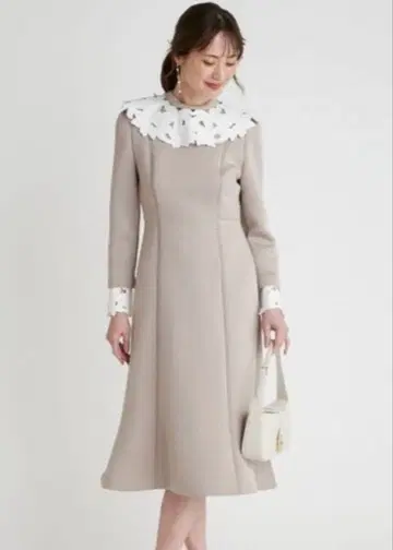 셀포드 머메이드 플라워 옷깃 원피스 38