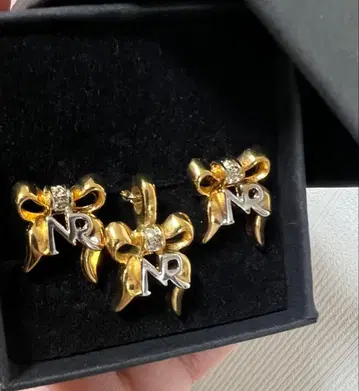 니나리치 귀걸이와 목걸이 세트 새상품급 리본 소독 완료 정품