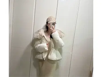 amood 퍼 포함 화이트 다운 자켓