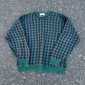 그린 계열 체크 무늬 니트 스웨터