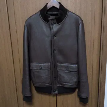 BARNEYS NEWYORK 다크 브라운 리얼 무스탕 가죽 자켓