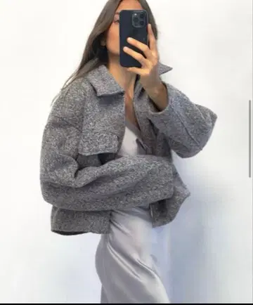 새상품급 자라 ZARA 부클레 크롭 자켓 L 사이즈