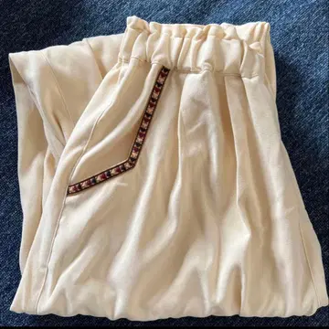 티티카카 피치 스킨 에그 턱 팬츠 여성용 아이보리