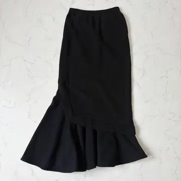 UN3D. 블랙 비대칭 맨투맨 롱 스커트 F 새상품급