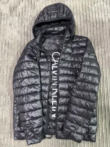 CALVIN KLEIN 후드 부착 다운 자켓 블랙 PACKABL M
