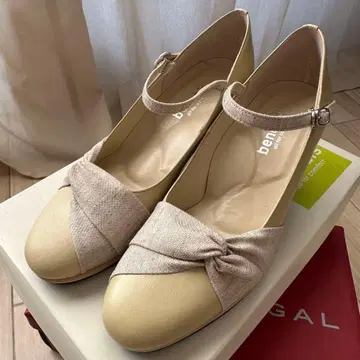 benebis 펌프스 미사용 22cm