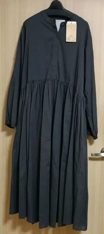 BEARDSLEY 비어즐리 플레어 원피스 그레이