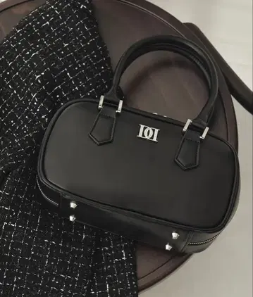 다리치 DD 로고 가죽 핸드백 블랙