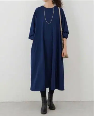 택 포함 새상품 비어즐리 T 원피스 네이비 1호