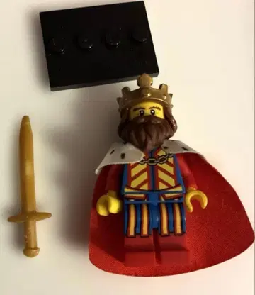 2점째부터 200엔 할인 LEGO 왕 미니 피규어 검 포함
