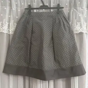 투 비 시크 스커트 블랙 도트 40