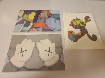 KAWS 아트 엽서 세트 3매입