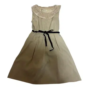 베이지 슬리브리스 무릎 기장 원피스