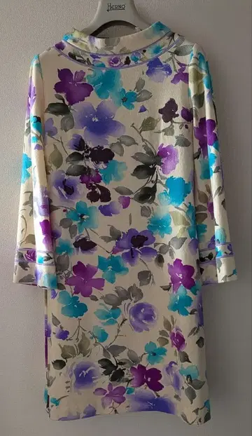 새상품급 레오나르 원피스 사이즈 36