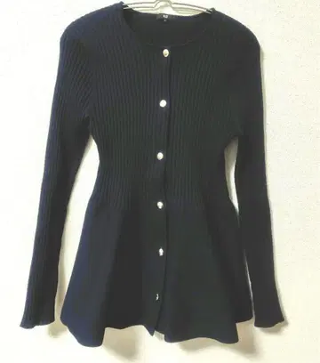 [ 플라스테 ] 홀가먼트 페플럼 가디건 / 네이비 L 사이즈