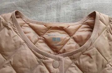 유니클로 웜 패디드 퀼팅 자켓 라이트 베이지