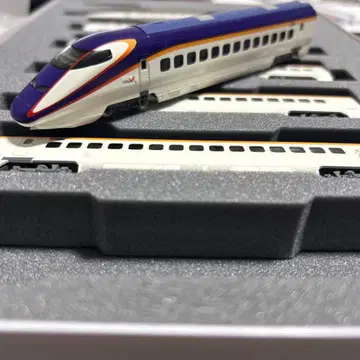 KATO E3계 2000번대 야마가타 신칸센 [츠바사] 신도색