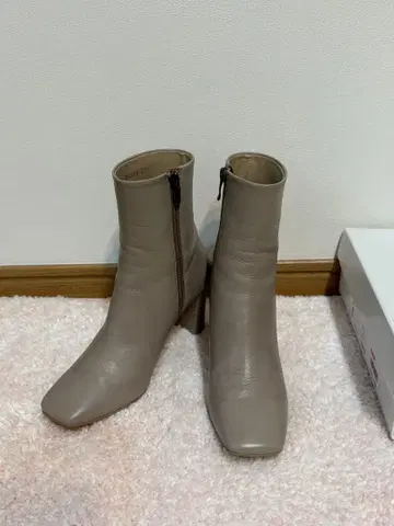 다이애나 숏부츠 다크 베이지 23cm