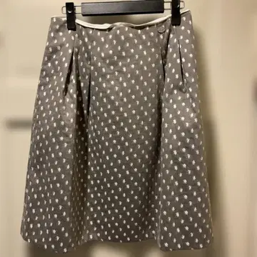 FOXEY boutique 그레이 플레어 스커트