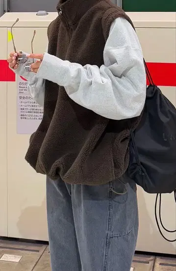 Eongul 요 Double Zip Boa Vest