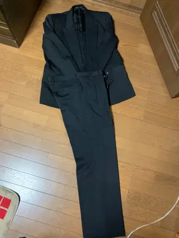 블랙 포멀 수트 (싱글 브레스)