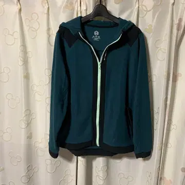 언더아머 셀리언트 XL 후드티