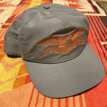 안티히어로 그레이 캡