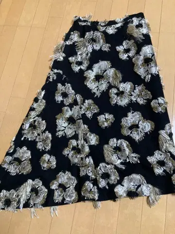 후치쿠치 플라워 자수 롱 스커트 38