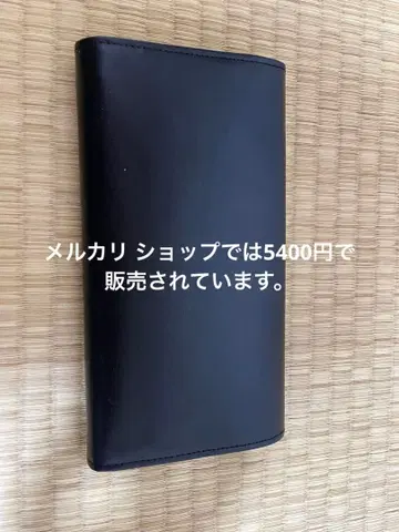 블랙 장지갑 금장 장식 포함