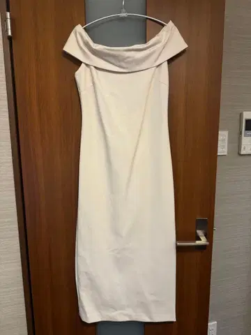 nuans 오프숄더 화이트 원피스