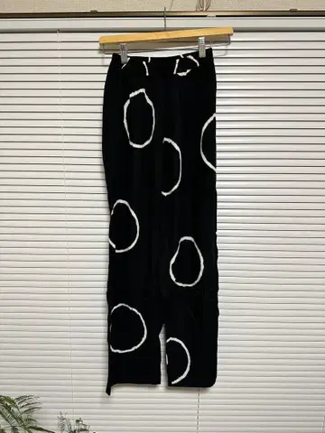 SUKU 블랙 화이트 원형 무늬 이지 팬츠