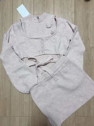 andmary 앤드마리 플라워 니트 세트업 핑크