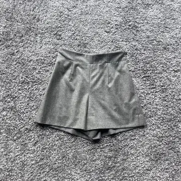 폭시 38 라이트 그레이 하이웨스트 숏팬츠 캐시미어 혼방