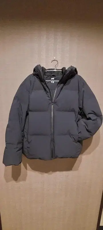 유니클로 다운 자켓 M 네이비