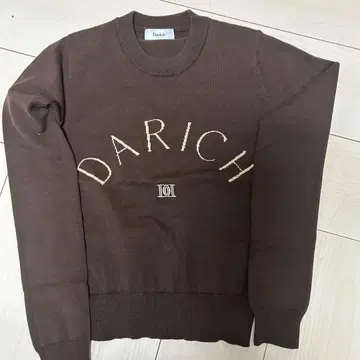 DARICH 로고 자수 브라운 니트 스웨터