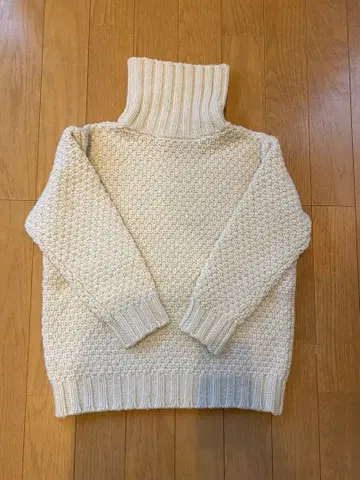 BEAMS BOY 터틀넥 니트 아이보리