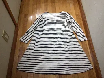 네이비 아두이트리스테스 보더 원피스