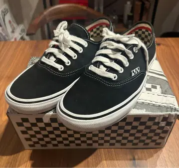 VANS 블랙 스니커즈 26.5cm (8.5)