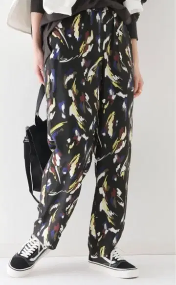 저널 스탠다드 리룸 브러쉬 페인트 이지 팬츠 블랙