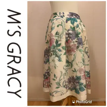 M's 그레이시 꽃무늬 플레어 스커트 무릎 기장