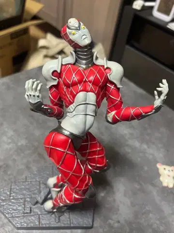 킹 크림슨 피규어 죠죠 5부