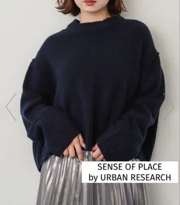 센스 오브 플레이스 바이 어반 리서치 와이드 리브 크루넥 스웨터 네이비