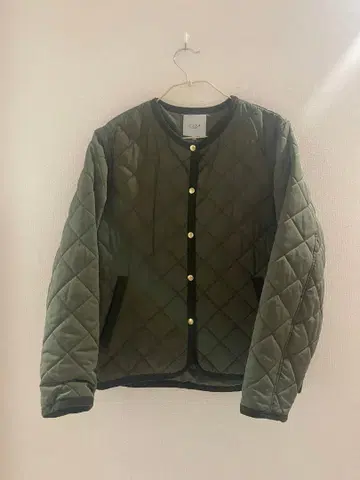 올리브 그린 퀼팅 자켓 여성용