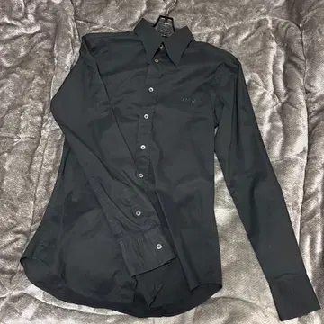 새상품급 돌체&가바나 긴팔 셔츠 DG 로고 자수 블랙 44 M 사이즈